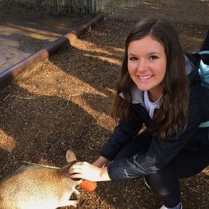 Meet your Posher, Olivia